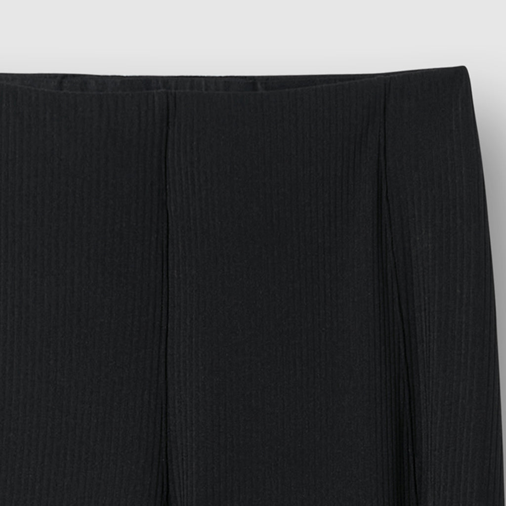 THE RIBBED TROUSERS